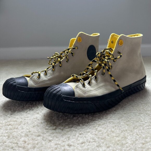 Converse water proof/winter boots - Picture 1 of 3